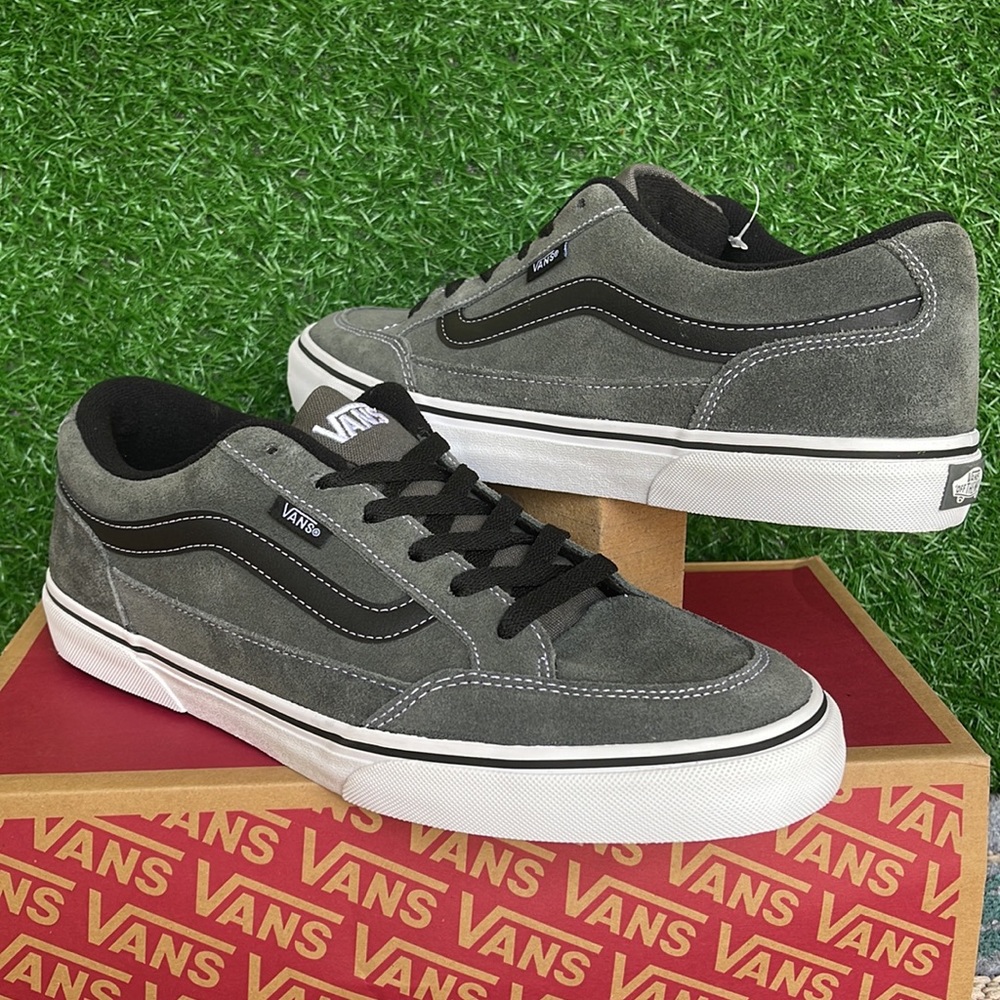 Vans Bearcat
Charcoal/White/Black
VN000DT2CWE Men’s sneakers - Picture 9 of 16
